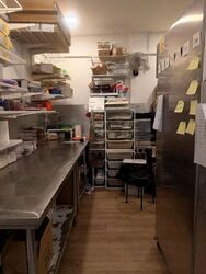 Crawford Court (D7), Retail #634596311